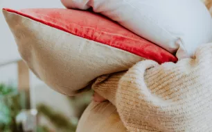 How to Adjust Your Ergonomic Millet Pillow 'L'Exigeant' How to Adjust Your Ergonomic Millet Pillow 'L'Exigeant'